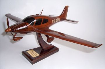 Cirrus SR22 aircraft - wooden models
