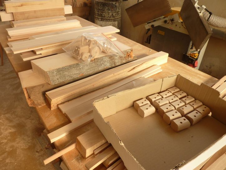  handwork-wooden-toys-producer.jpg