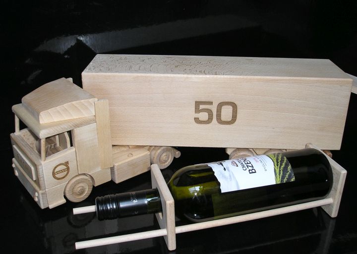 truck wooden gifts