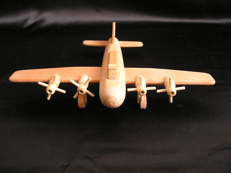 Model letadla B 17 pro kluky na hraní.