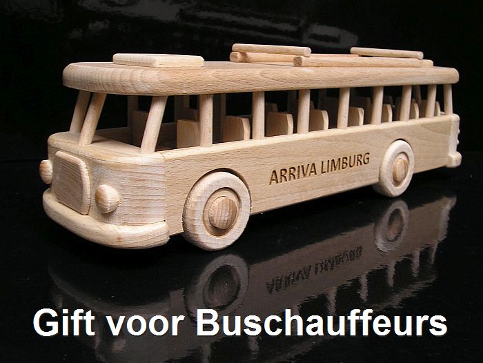 Huiswerk corruptie Anekdote Bus houten Geschenken Speelgoed - Wooden Gifts SOLY