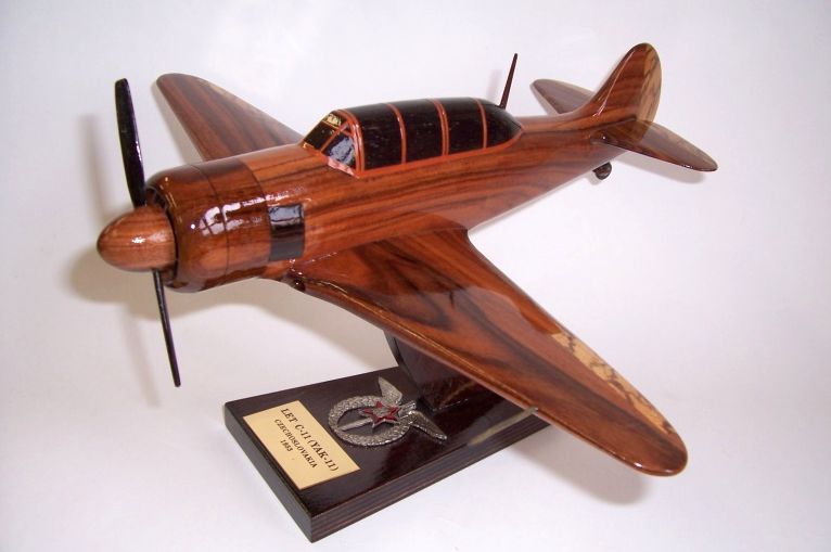 Aircraft model Yakovlev Yak-1 