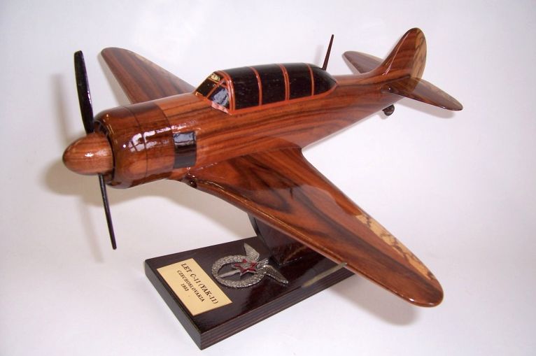 Aircraft model Yakovlev Yak-1