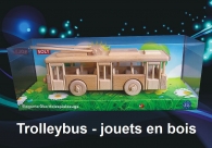 Trolleybus 14Tr - jouet en bois mobiles
