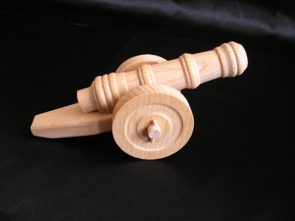 Little Kannon wooden souvenir. 150 x 50 x 60 mm