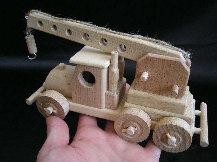 cranes-wooden-toys
