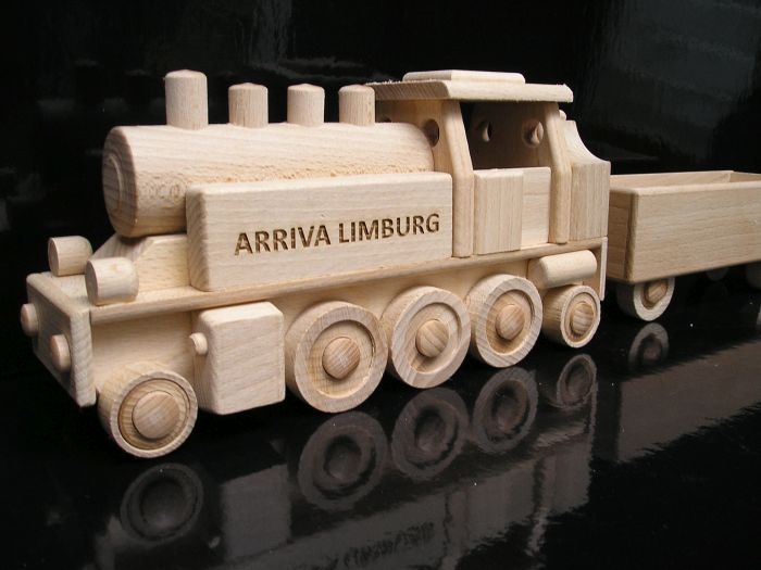 Steam locomotive wooden toys gift