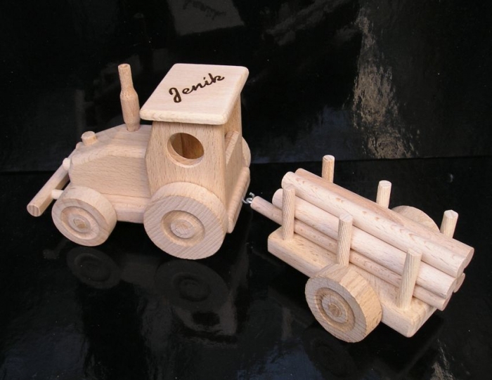Traktor wooden toys for boys