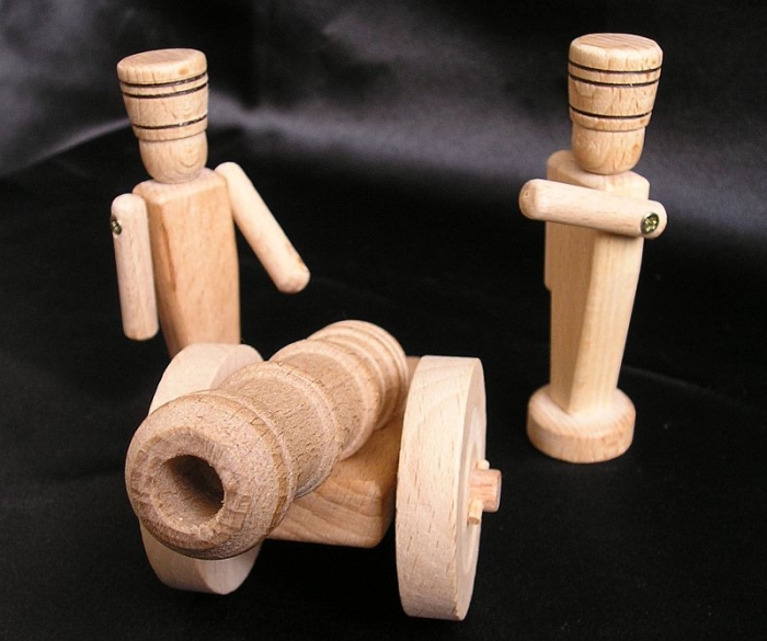 wooden-cannon-and-soldiers-toys