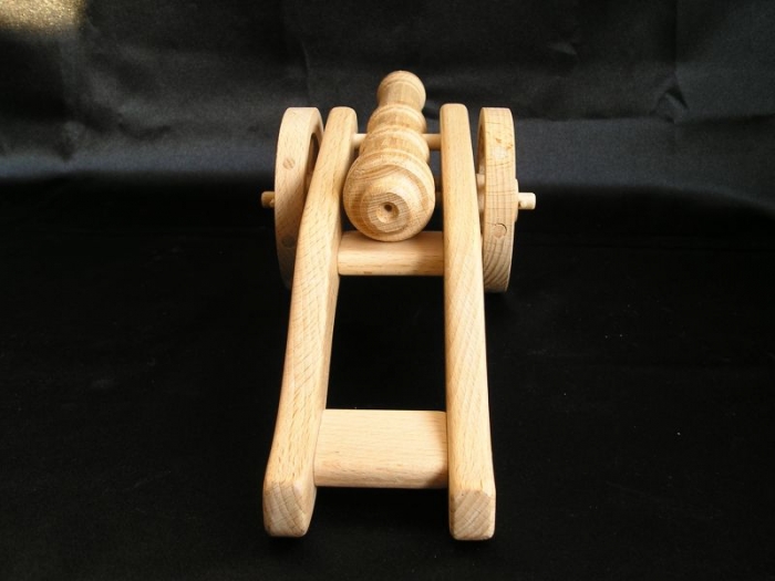 wooden-toy-kannons